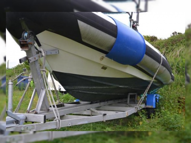 2005 Protector 8.5M Centre Console for sale