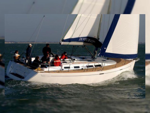 2008 Dufour 425