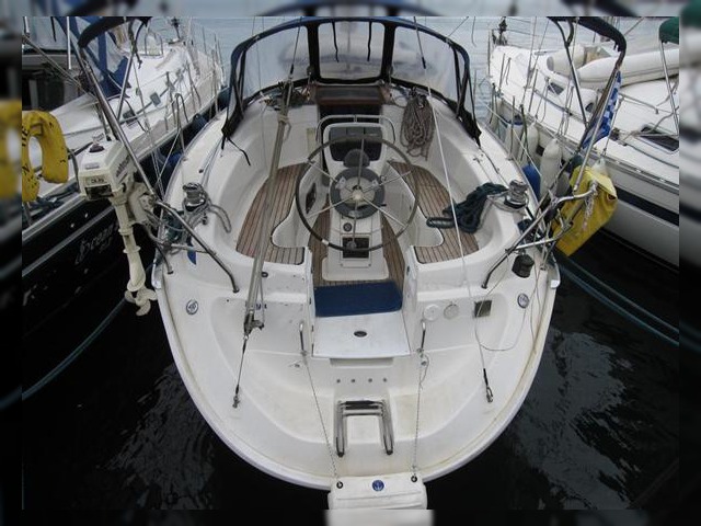 2002 Bavaria 32 for sale