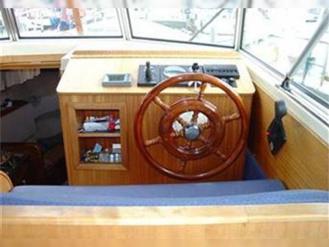 Buy 2002 Antaris 825