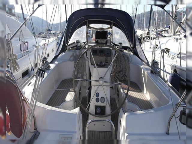 1999 Bavaria 38 for sale