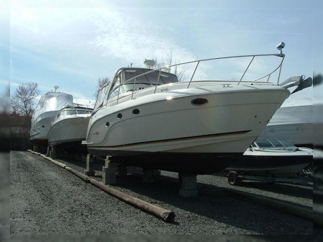 Kupiti 2005 Rinker 360 Express