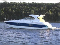 Cruisers Yachts 520Express