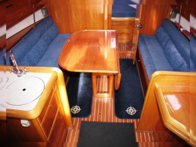 2005 Bavaria 32 for sale