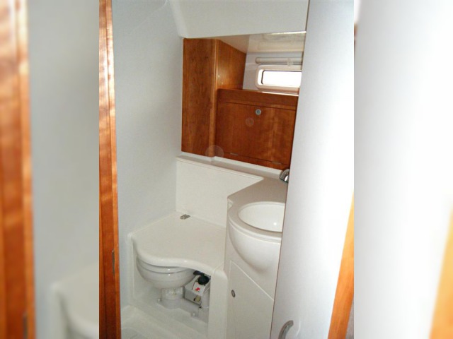 2011 Southerly 38 in vendita