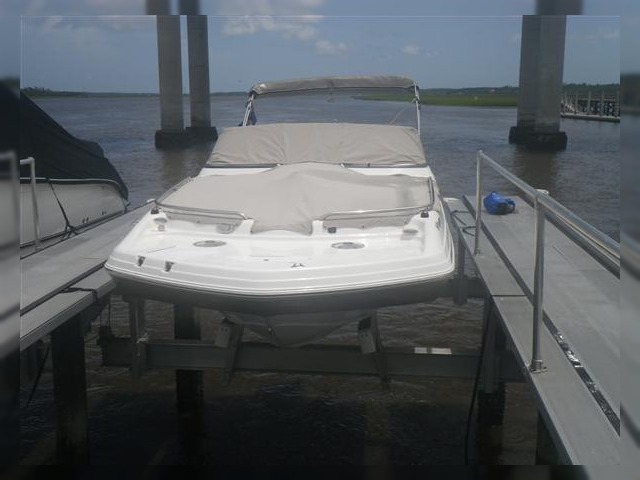 2011 Hurricane 237 Deckboat kaufen