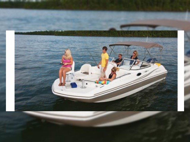2011 Hurricane 237 Deckboat