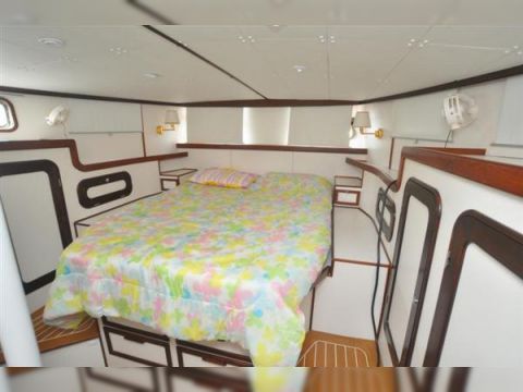 1982 Suncoast 48