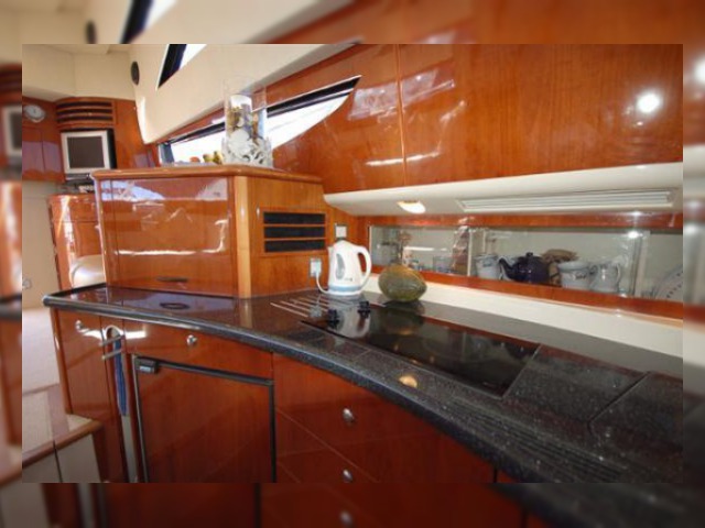 2007 Fairline Phantom 40 for sale