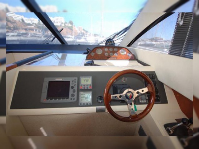 2007 Fairline Phantom 40