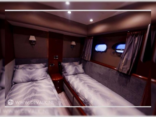 Buy 2005 Princess 75