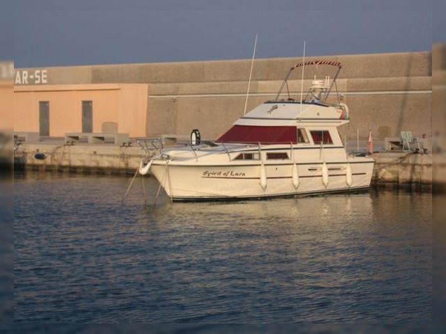 Rinker 270 Fiesta Vee