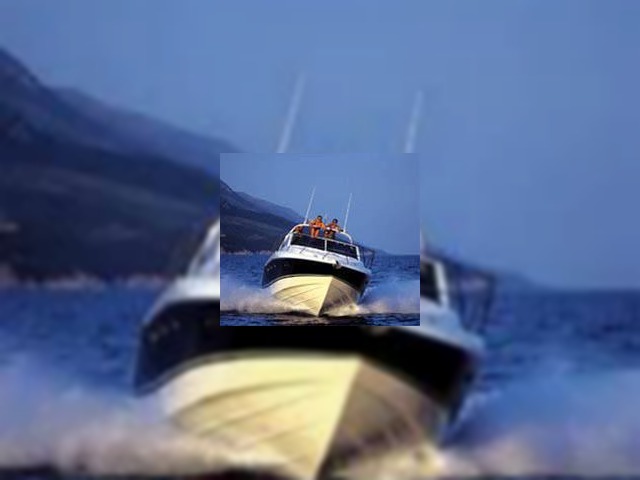 Intercontinental Trimaran