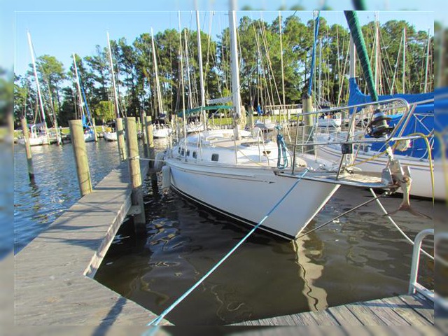 1983 Brewer 42