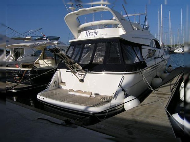 2005 Fairline Phantom 46