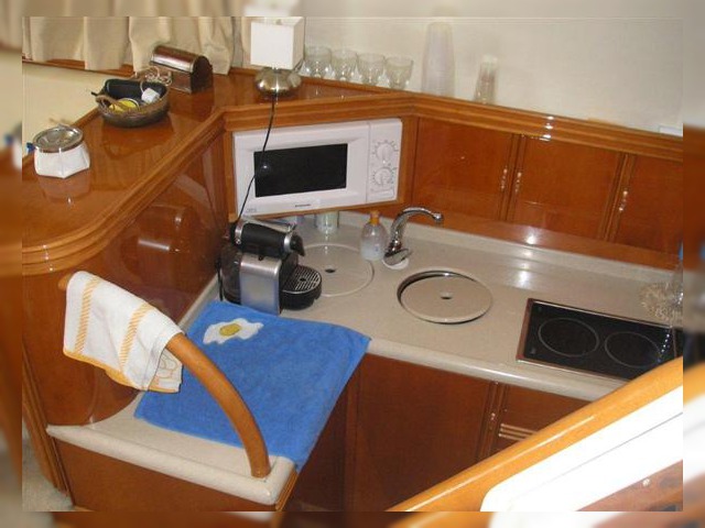 2001 Astondoa 39
