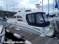  Sealine330 Statesman