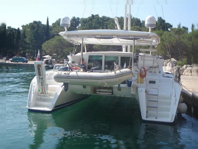 2008 Lagoon 320 Custom Made