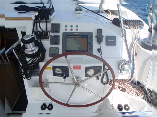 2008 Lagoon 320 Custom Made