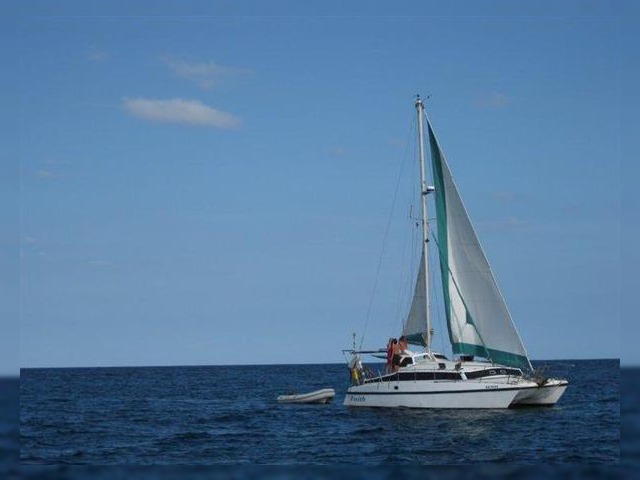 35 ft catamaran sailboat