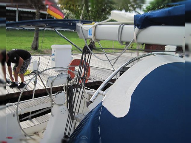 2005 Dufour 40 Performance for sale
