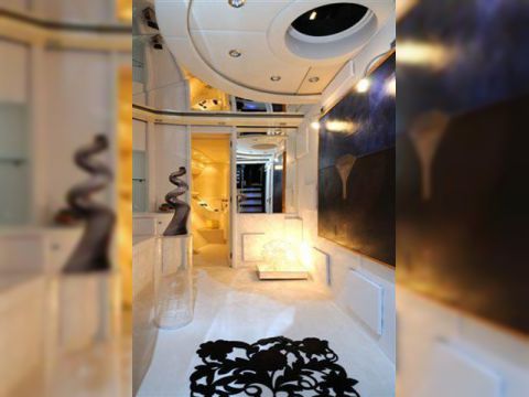 2000 Pershing Express