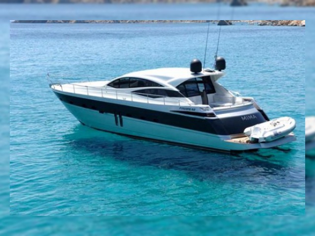 2005 Pershing 62