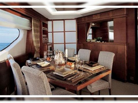 2009 Azimut 85 en venta