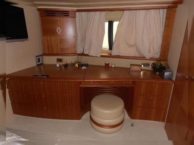 Azimut 62
