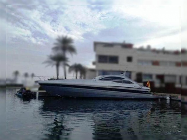 Pershing 52