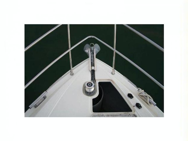 Buy Azimut 42 Fly