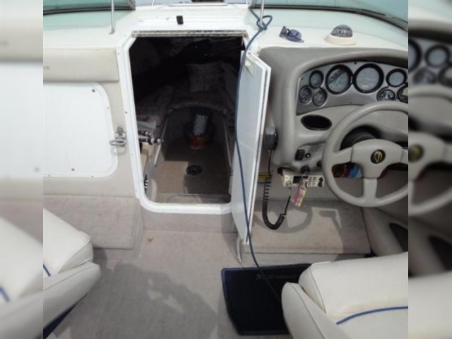 Crownline 210