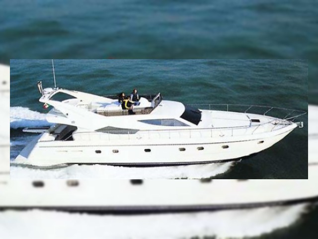 2000 Ferretti 620
