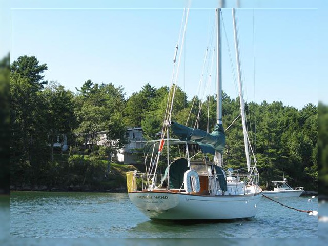 1971 Hinckley Pilot 35 Sloop