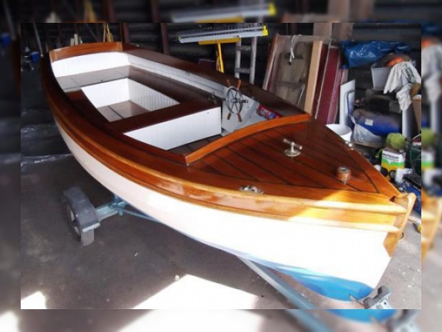 1990 GRP Electric Open Launch til salg
