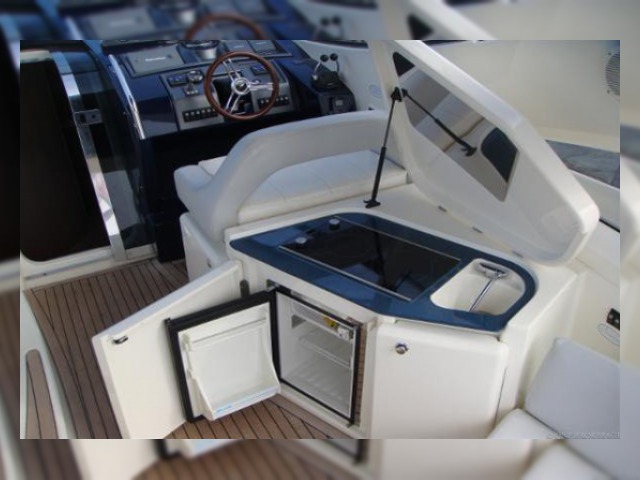 2006 Atlantis 39