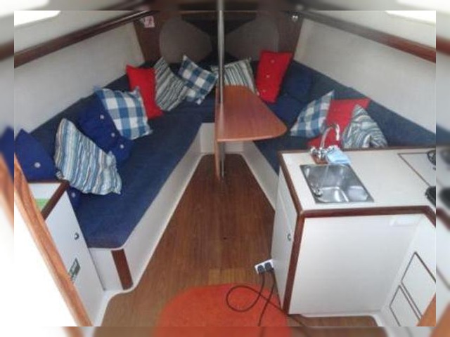 2005 Hunter Legend 27