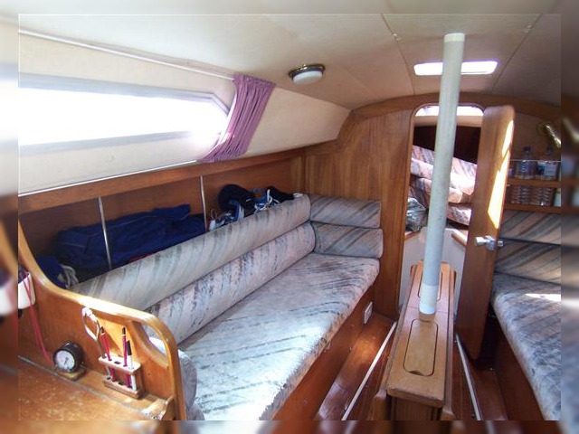 1985 Moody 28