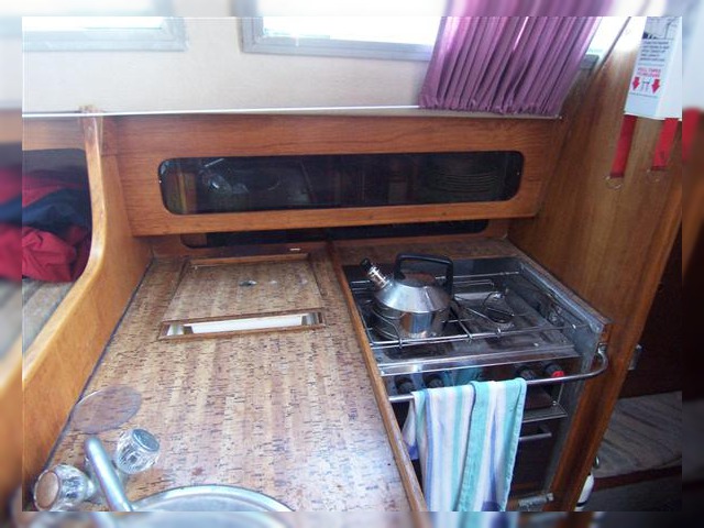 1985 Moody 28 for sale