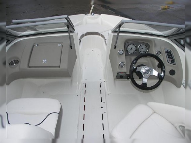 Acquistare 2011 Larson 850