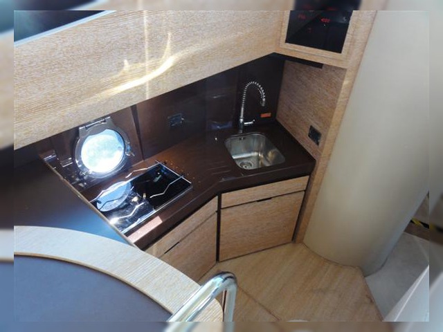 2010 Azimut 38 Fly in vendita