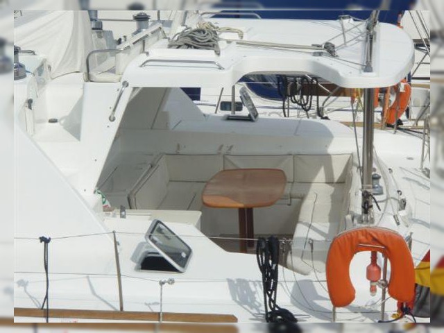 2005 Lagoon 440 на продаж