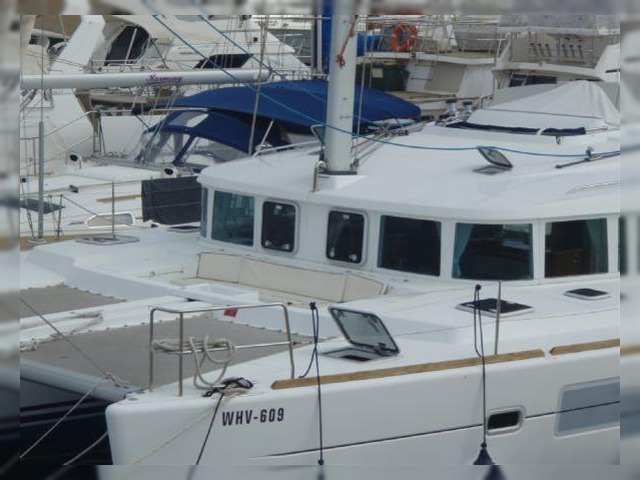 2005 Lagoon 440