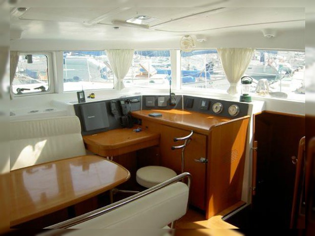 Купити 2005 Lagoon 440