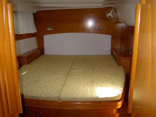 Купити 2005 Lagoon 440