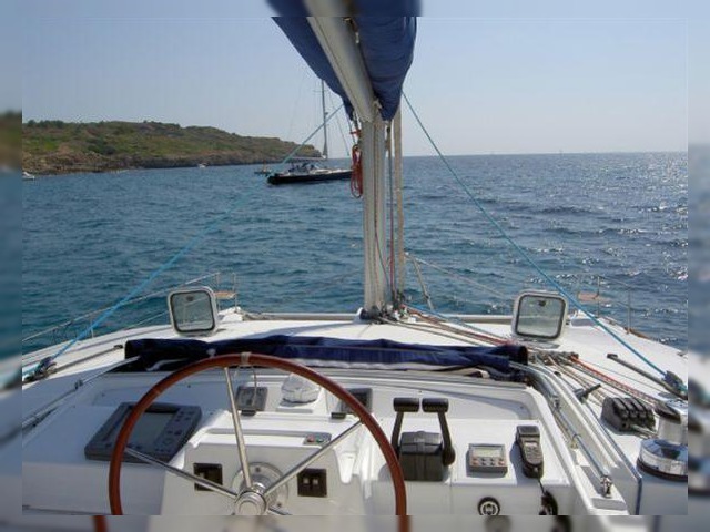 2005 Lagoon 440 на продаж