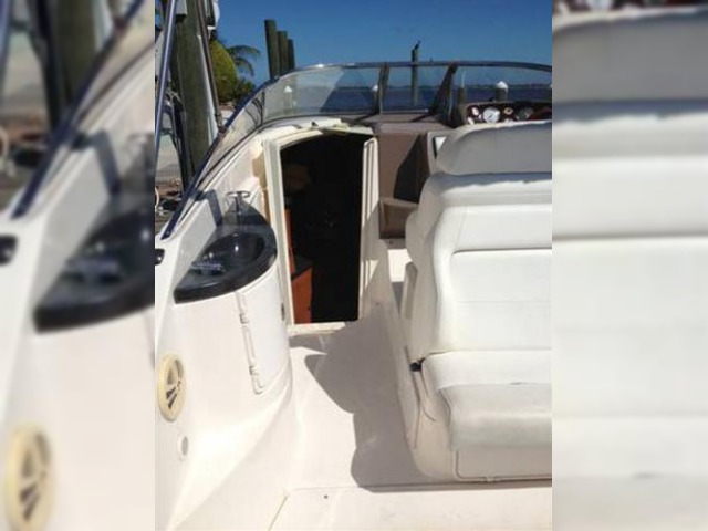2005 Regal 2665 Commodore for sale