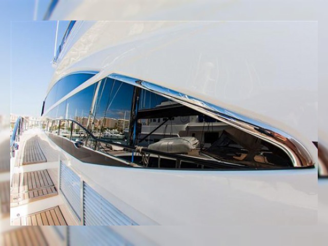 2011 Princess 72
