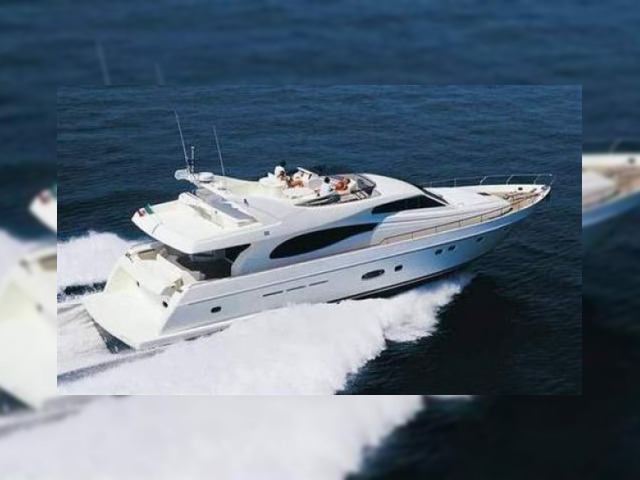 2004 Ferretti 730 à vendre