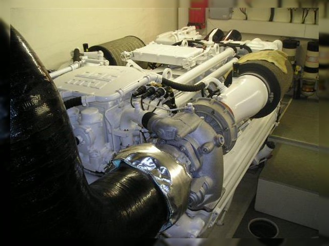 2004 Ferretti 730 à vendre